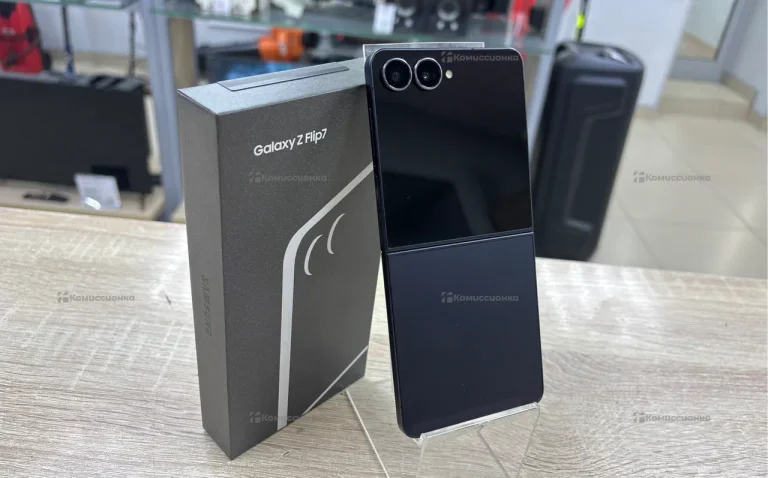 Samsung Galaxy Z Flip7 12/256 ГБ
