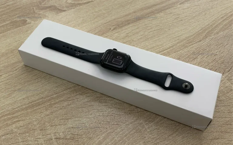 Часы  Apple Watch Series 7