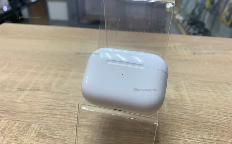 Наушники AirPods Pro с шумоподавлением