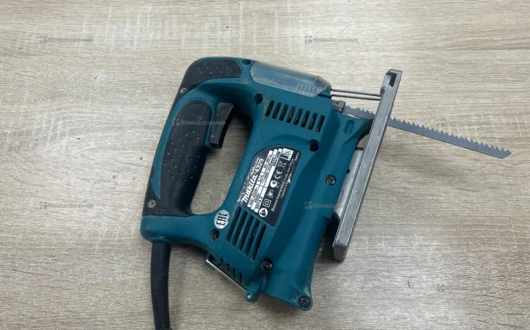 Электролобзик makita 4329