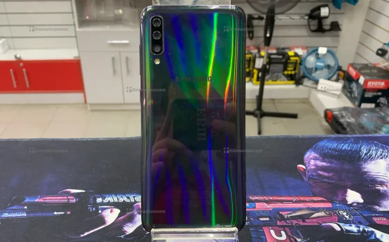 Samsung Galaxy A70 6/128 ГБ