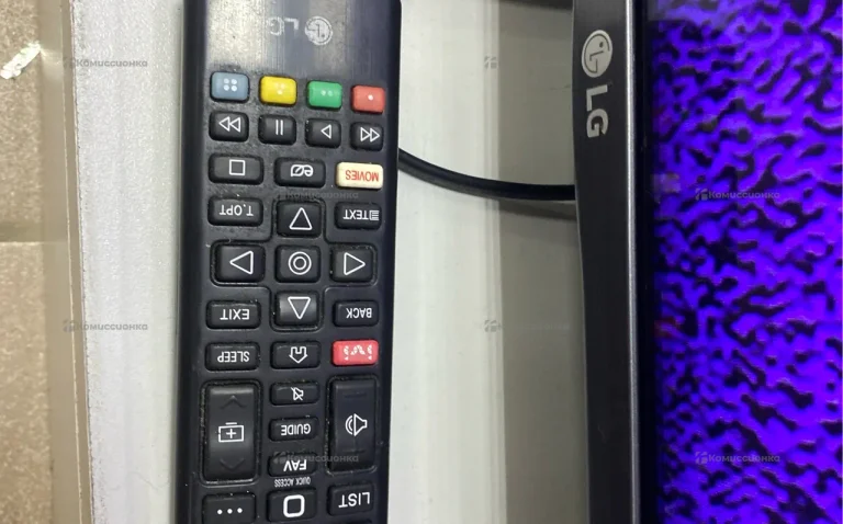 Телевизор LG• 32 LH570U