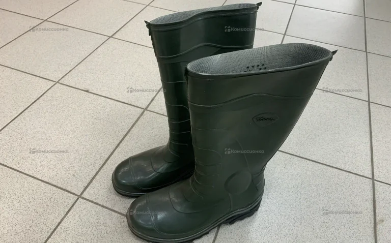 Сапоги резиновые железный нос 42р