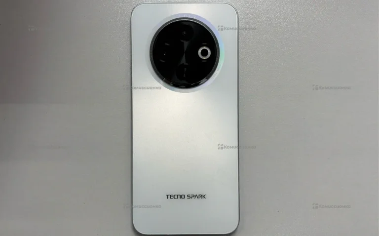 Tecno Spark 30C 4/128 ГБ