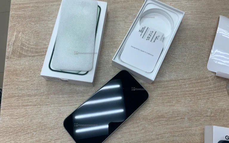 Apple iPhone 15 6/128 ГБ