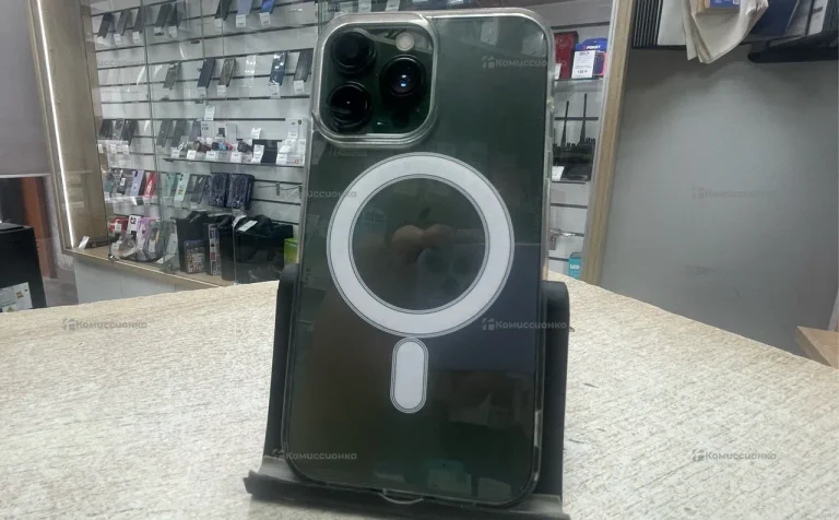 Apple iPhone XR в корпусе 13 Pro