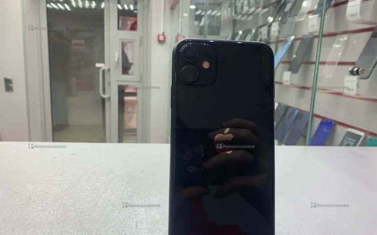 Apple iPhone 11 4/64 ГБ