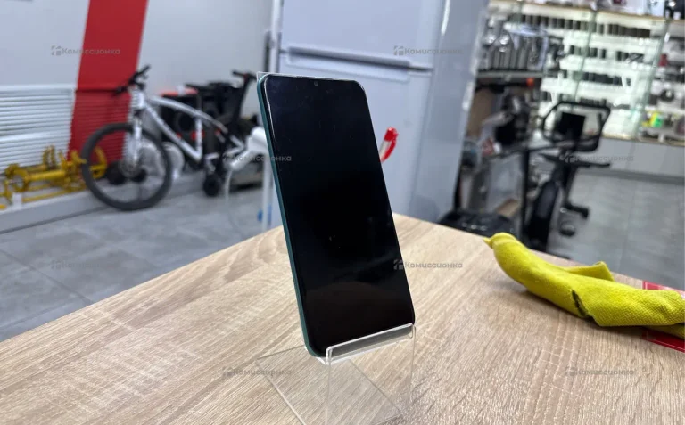 Tecno Spark 8C 4/64 ГБ