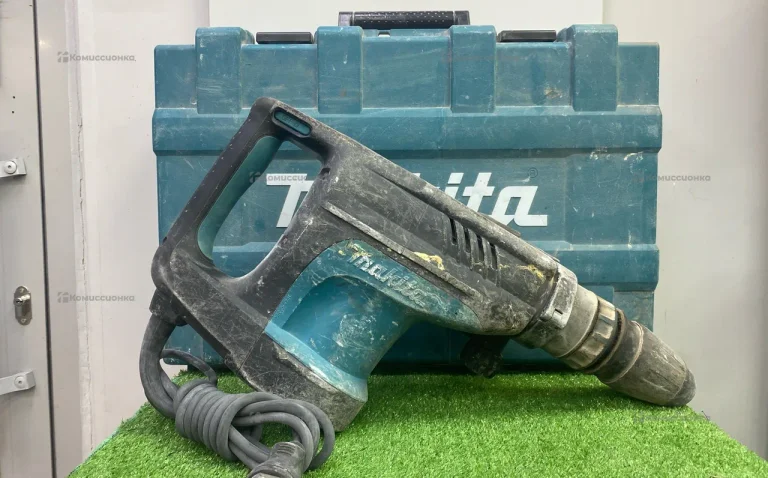 Отбойный молоток makita HM1203C
