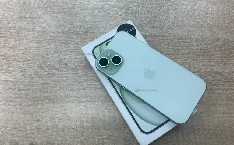 Apple iPhone 15 6/128 ГБ