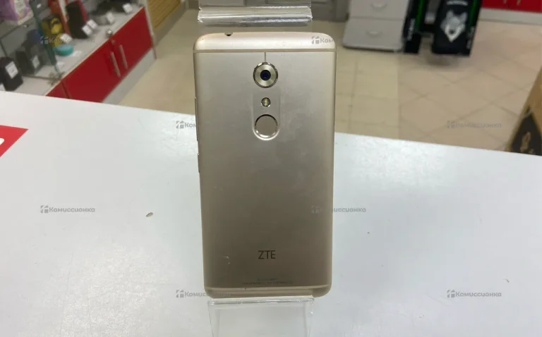 ZTE Axon 7 Max 4/64 ГБ