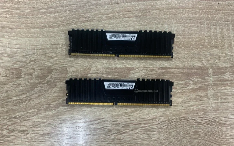 оперативная память corsair vengeance ddr4 2x8Gb