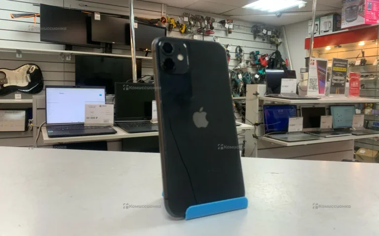 Apple iPhone 11 4/128 ГБ