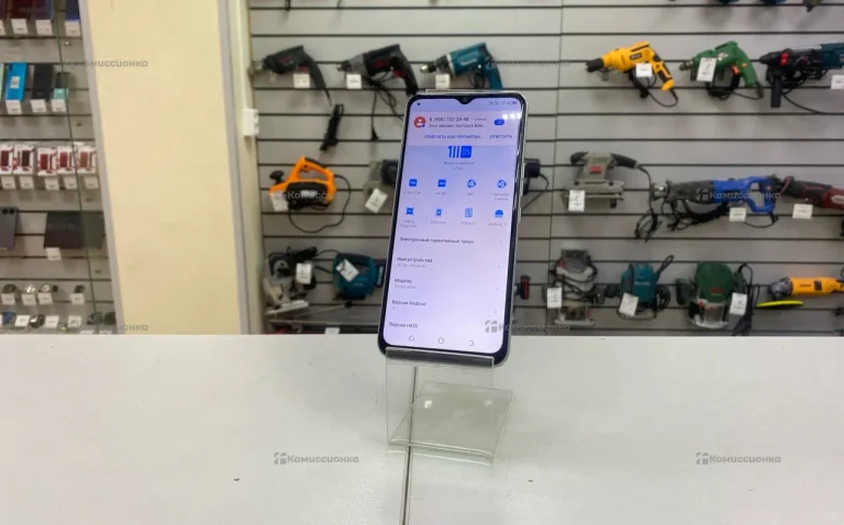 Tecno Spark 8C 4/64 ГБ