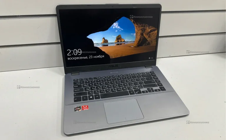 Ноутбук  ASUS Ryzen 3 2200U/4Ram/SSD120