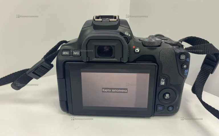 Фотоаппарат  canon EOS 250D