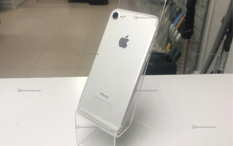 Apple iPhone 8 2/32 ГБ