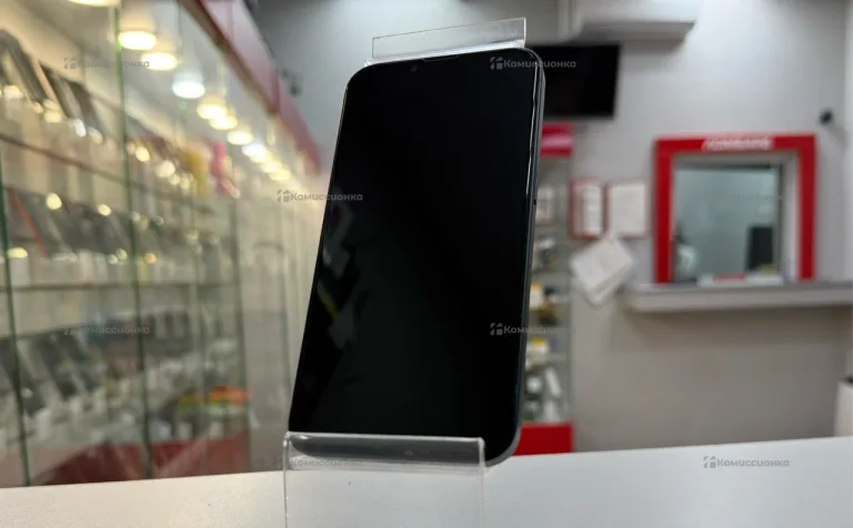 Apple iPhone 13 4/128 ГБ