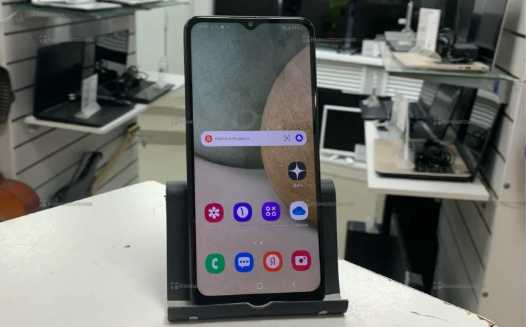 Samsung Galaxy A12 4/64 ГБ