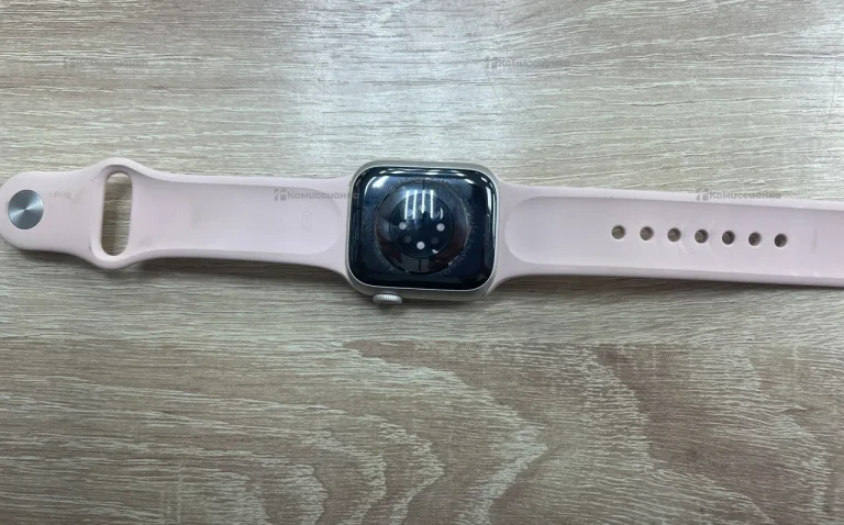 Часы  Apple Watch 8