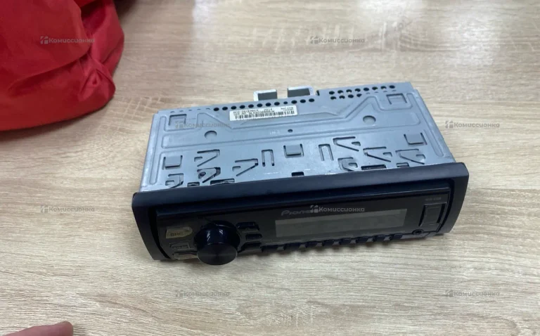 Автомагнитола  pioneer meh-070ub