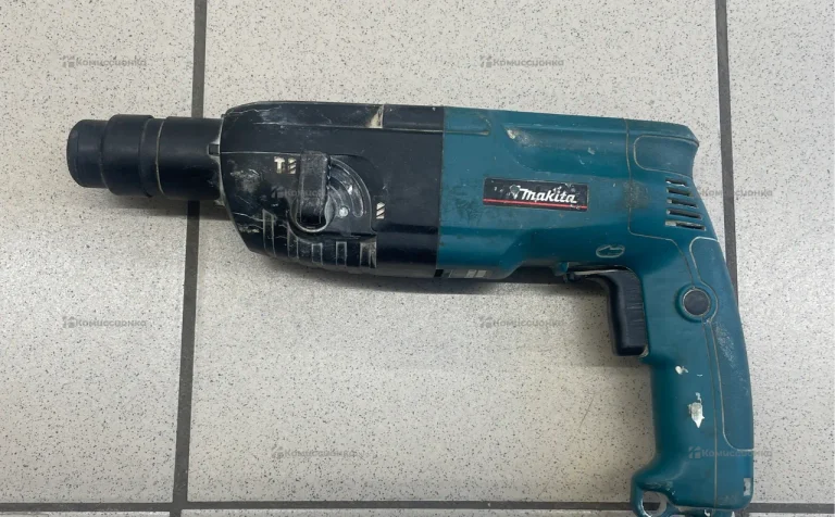 Перфоратор сетевой Makita HR2020
