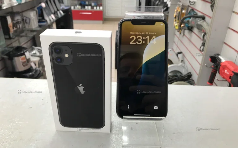 Apple iPhone 11 4/128 ГБ