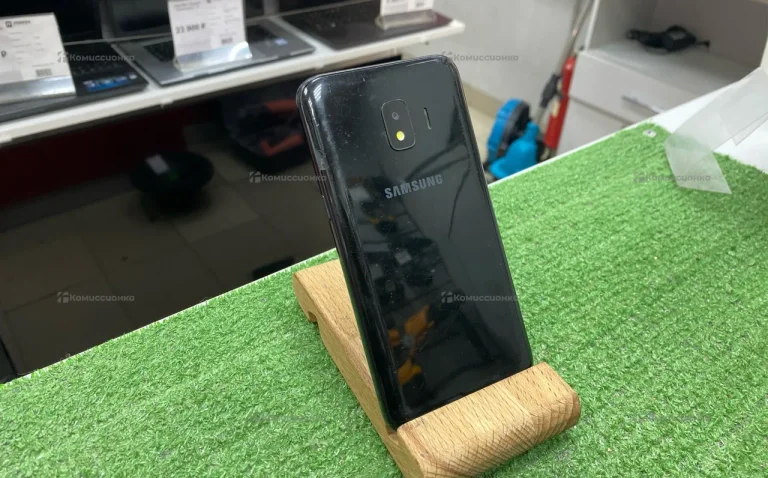 Samsung Galaxy J 3/16 ГБ
