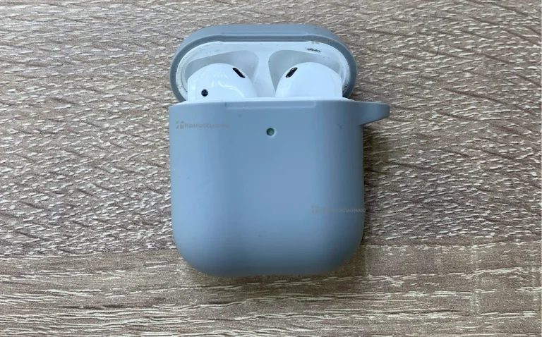 Наушники AirPods