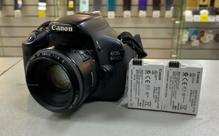 Фотоаппарат  canon eos600d