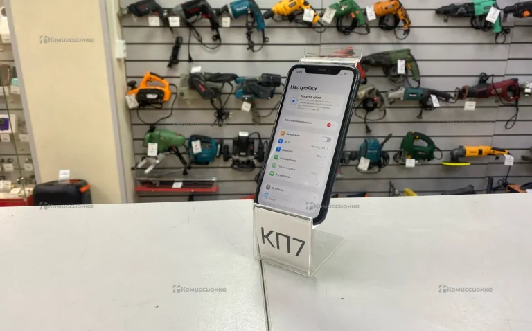 Apple iPhone 11 4/128 ГБ