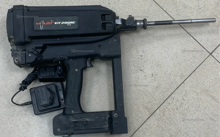 Монтажный пистолет molot gt-200ie