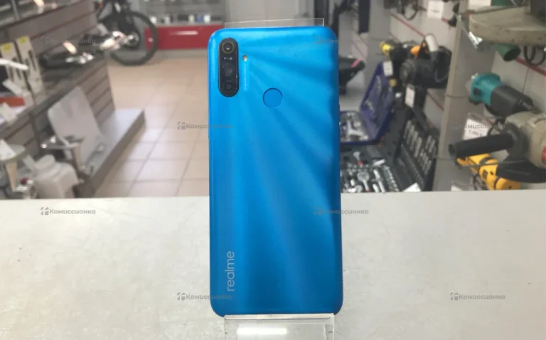 Realme C3 3/64 ГБ