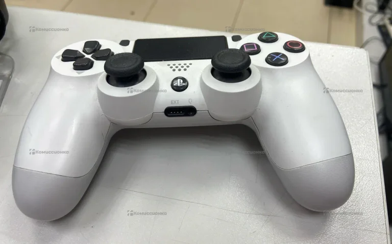 PS4. DualShock 4.