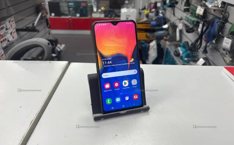 Samsung Galaxy A10 2/32 ГБ черный