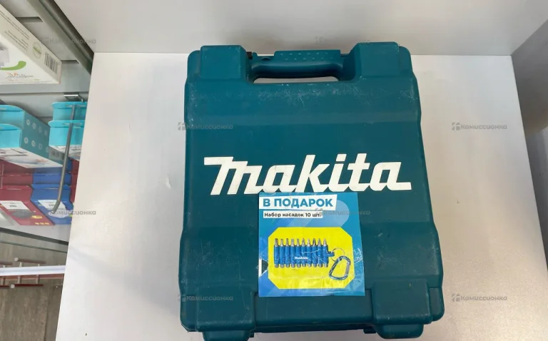 Аккумуляторная дрель-шуруповерт Makita DF488D