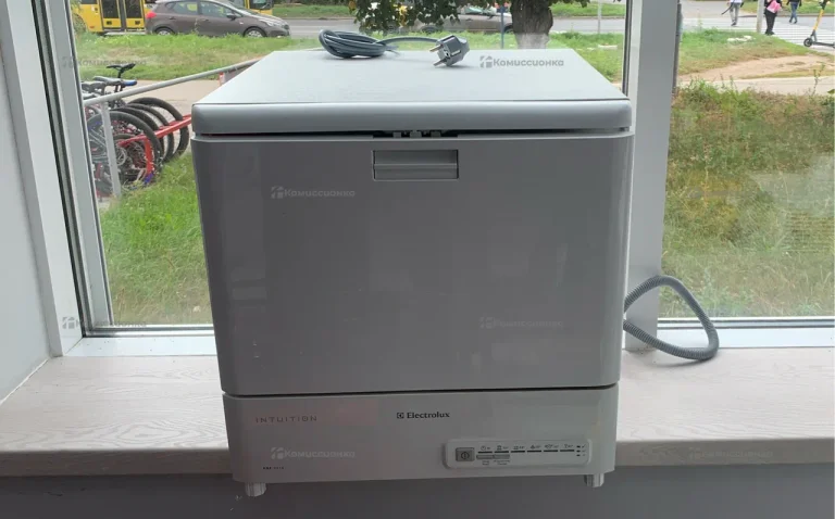 Посудомоечная машина Electrolux ESF 2410
