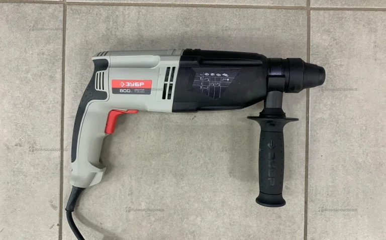 Перфоратор Зубр П-26-800