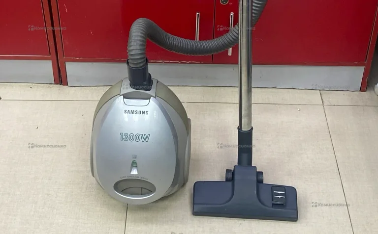 Пылесос  Samsung 1300w