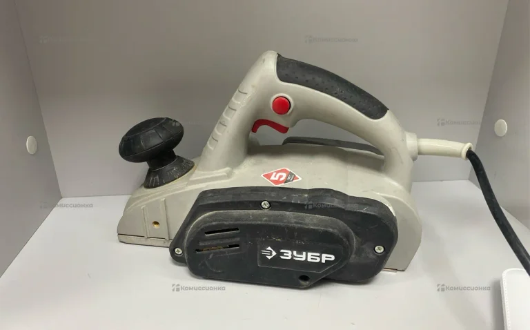 Электрорубанок ЗУБР ЗР-750-82