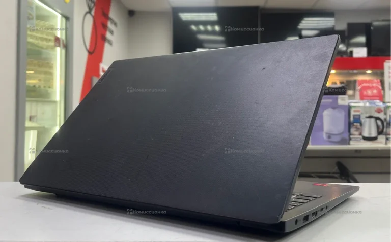 Ноутбук  Lenovo 82KD