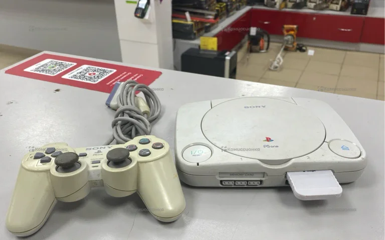 Приставка Sony PlayStation 1.
