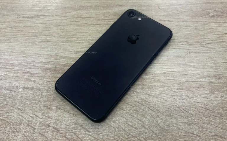 Apple iPhone 7 2/32 ГБ