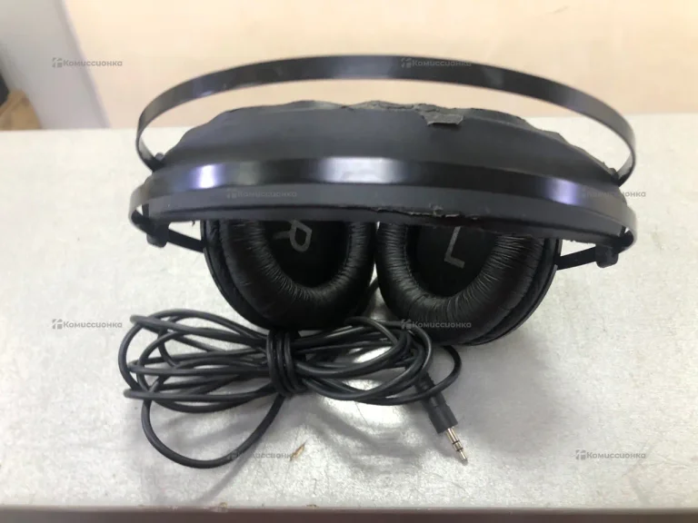 Проводные наушники AKG K52