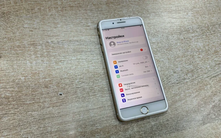 Apple iPhone 7 Plus 4/64 ГБ