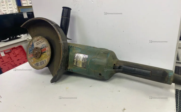 УШМ Makita GA9020S