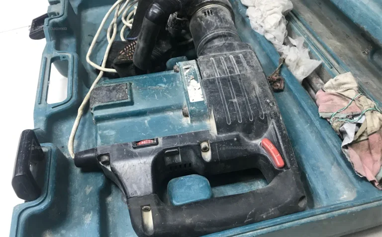 Отбойный молоток makita HM1202C