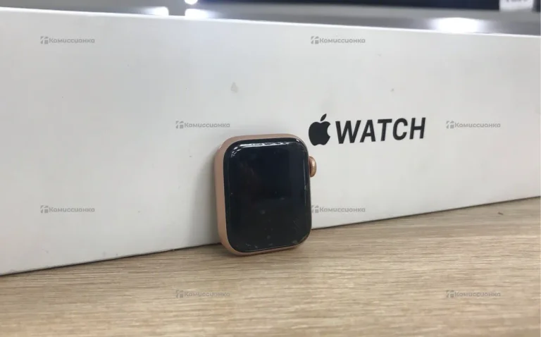 Часы  Apple Watch SE 40mm