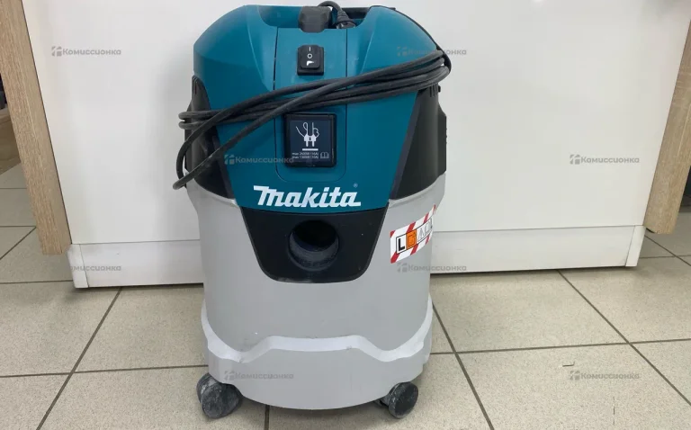 Строительный пылесос Makita VC2512L