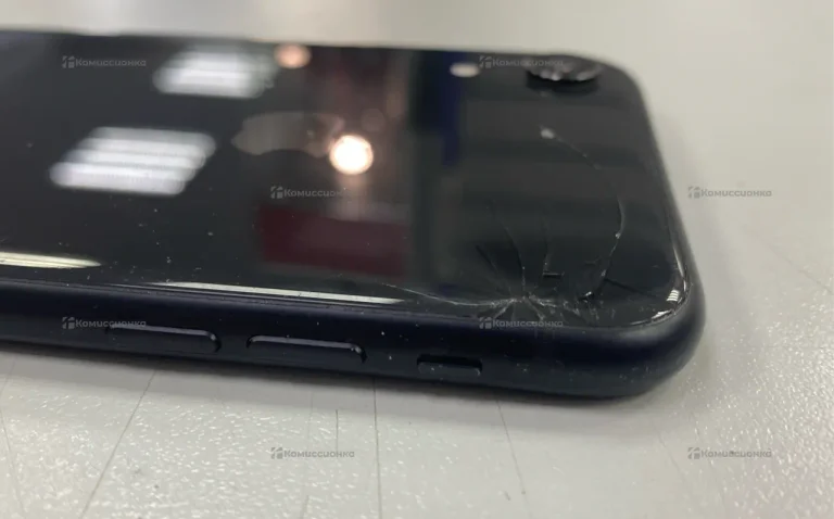 Apple iPhone XR 3/64 ГБ